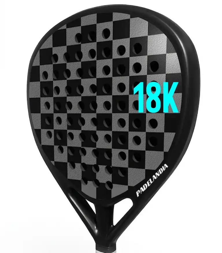 Paleta de padel de 18K hecha por padelandia para marcas argentinas de primer nivel.